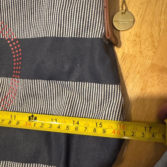Tommy Hilfiger Striped Purse Bag - Picture 9 of 11